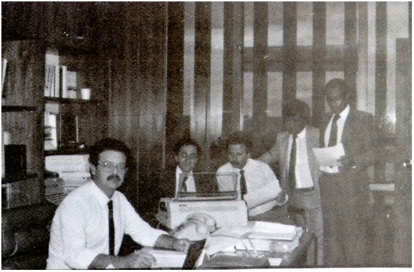 Carregando foto (1988)